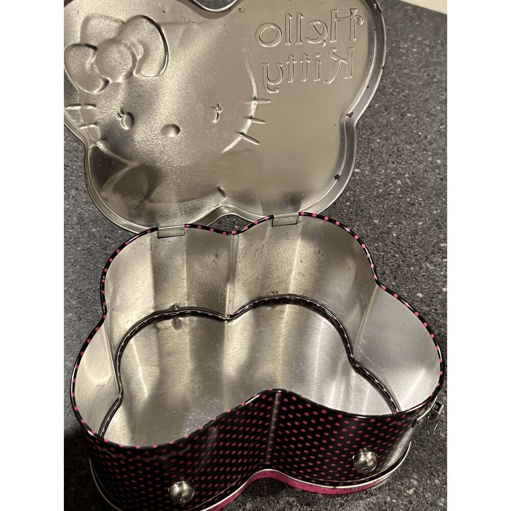 Hello Kitty Mini Tin Box - Picture 9 of 12
